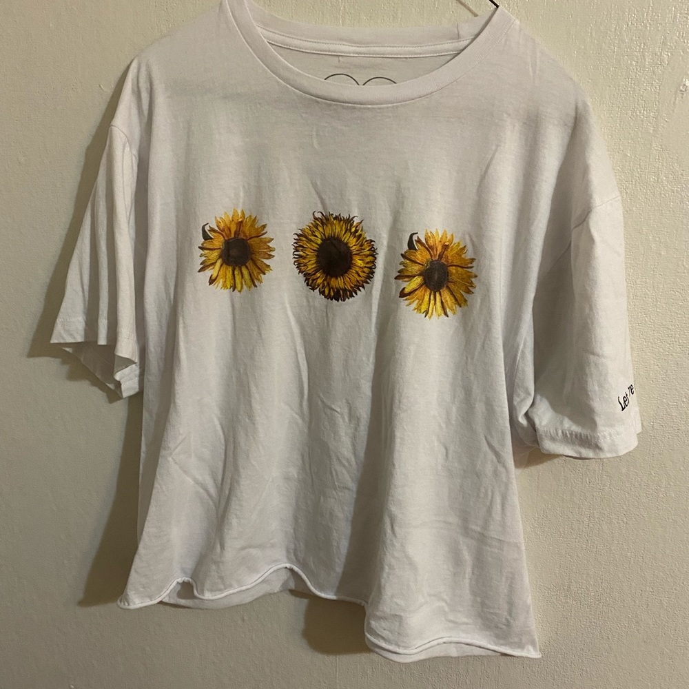 White sunflower shirt